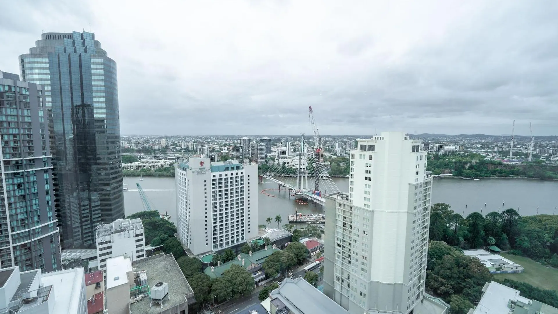 Cbd Riverview 2B1B Apt W Shared Pool, Gym Brisbane Apartmán